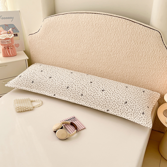 91家纺网 家纺一手货源 找家纺 梦舒羽 2025新款A类云朵棉夹棉枕套宿舍情侣双人加长枕芯内胆套 花无意（压线夹棉）