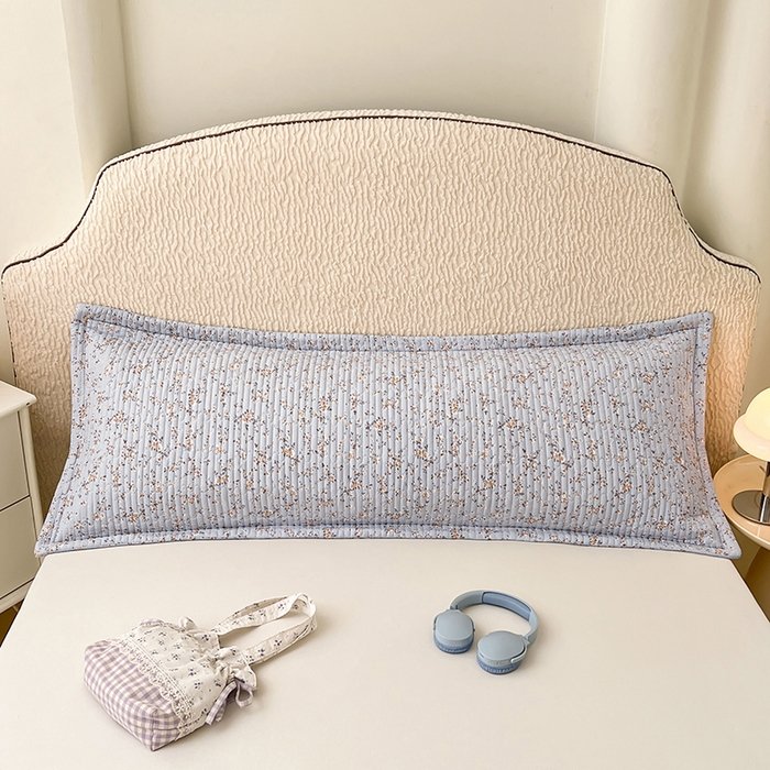 91家纺网 家纺一手货源 找家纺 圣比熊 2025新款A类云朵棉夹棉枕套宿舍单人一只装枕芯内胆套-双人枕套 兰亭序-蓝（压线夹棉）