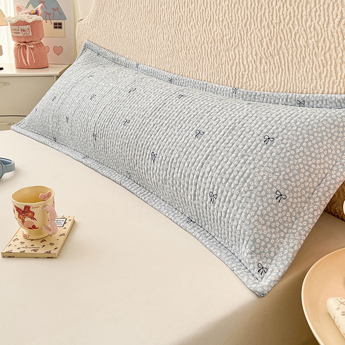 91家纺网 家纺一手货源 找家纺 梦舒羽 2025新款A类云朵棉夹棉枕套宿舍情侣双人加长枕芯内胆套 花屿轻梦（压线夹棉）