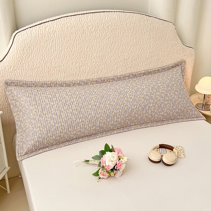 91家纺网 家纺一手货源 找家纺 圣比熊 2025新款A类云朵棉夹棉枕套宿舍单人一只装枕芯内胆套-双人枕套 花无归期（压线夹棉）