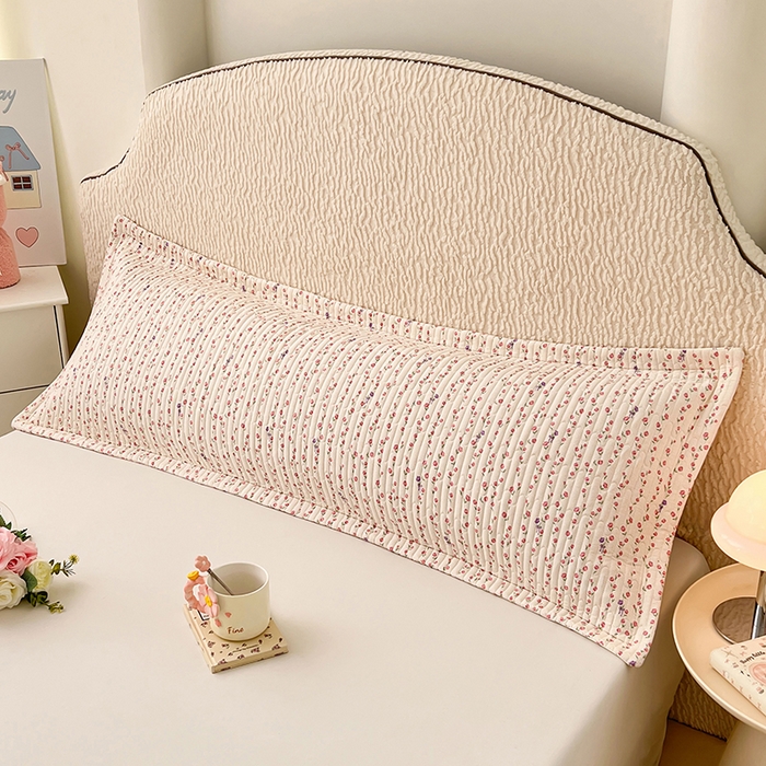 91家纺网 家纺一手货源 找家纺 圣比熊 2025新款A类云朵棉夹棉枕套宿舍单人一只装枕芯内胆套-双人枕套 花漾甜心（压线夹棉）