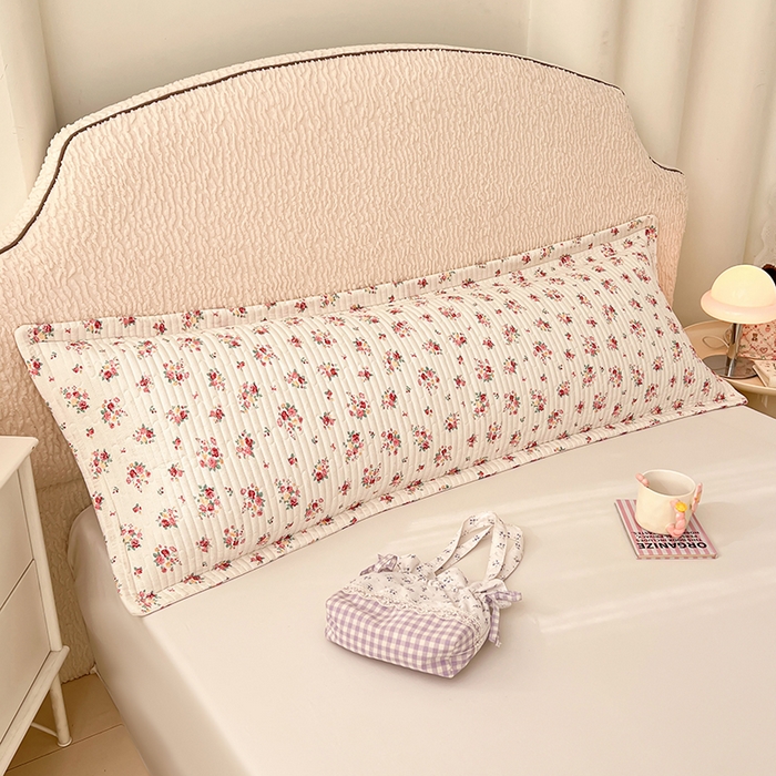 91家纺网 家纺一手货源 找家纺 圣比熊 2025新款A类云朵棉夹棉枕套宿舍单人一只装枕芯内胆套-双人枕套 粉黛花园（压线夹棉）