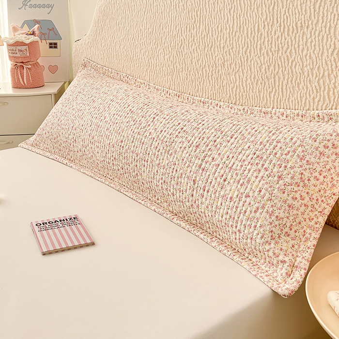 91家纺网 家纺一手货源 找家纺 梦舒羽 2025新款A类云朵棉夹棉枕套宿舍情侣双人加长枕芯内胆套 芊芊花海（压线夹棉）