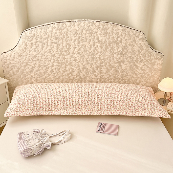 91家纺网 家纺一手货源 找家纺 梦舒羽 2025新款A类云朵棉夹棉枕套宿舍情侣双人加长枕芯内胆套 芊芊花海（压线夹棉）