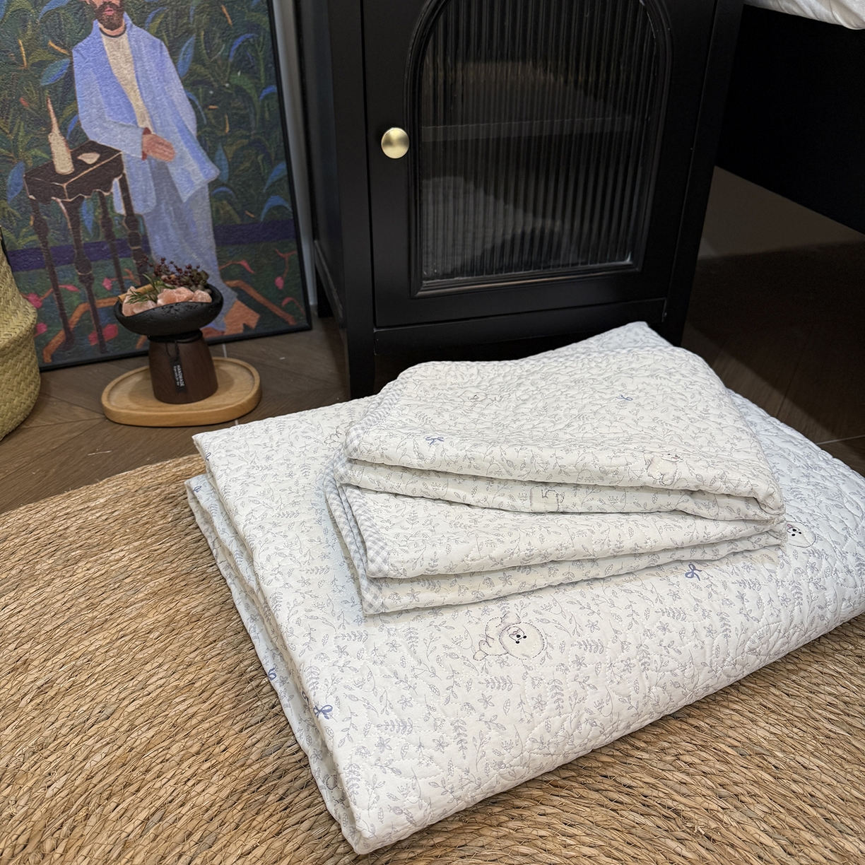 91家纺网 家纺一手货源 找家纺 床盖工厂店 2025新款双面全棉小包边床盖三件套 奶霜啵啵狗