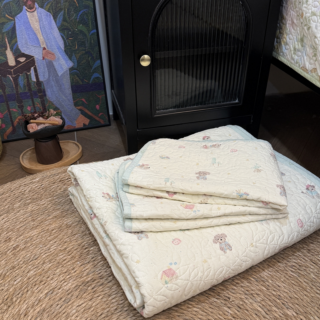 91家纺网 家纺一手货源 找家纺 床盖工厂店 2025新款双面全棉小包边床盖三件套 彩绘汪汪