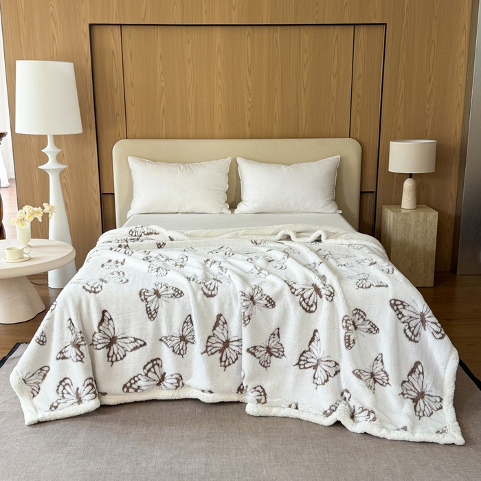 91家纺网 家纺一手货源 找家纺 丹本家纺 2026新款双层阳离子提花蝴蝶色织多功能盖毯塔芙绒羊羔绒毛毯毯 双层蝴蝶咖