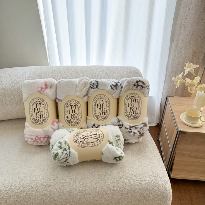 91家纺网 家纺一手货源 找家纺 丹本家纺 2026新款双层阳离子提花蝴蝶色织多功能盖毯塔芙绒羊羔绒毛毯毯 组合图仅展示