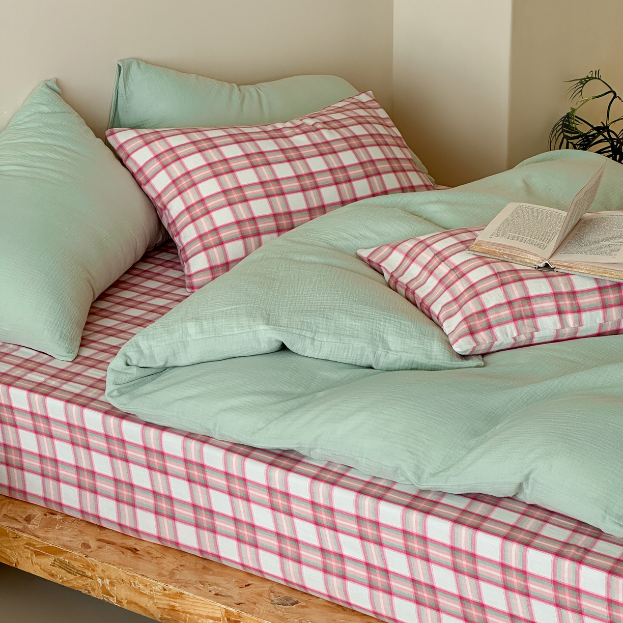 91家纺网 家纺一手货源 找家纺 （总）山舍家居 2026新款全棉色织双层皱皱纱色织格子皱纱纯色混搭系列四件套