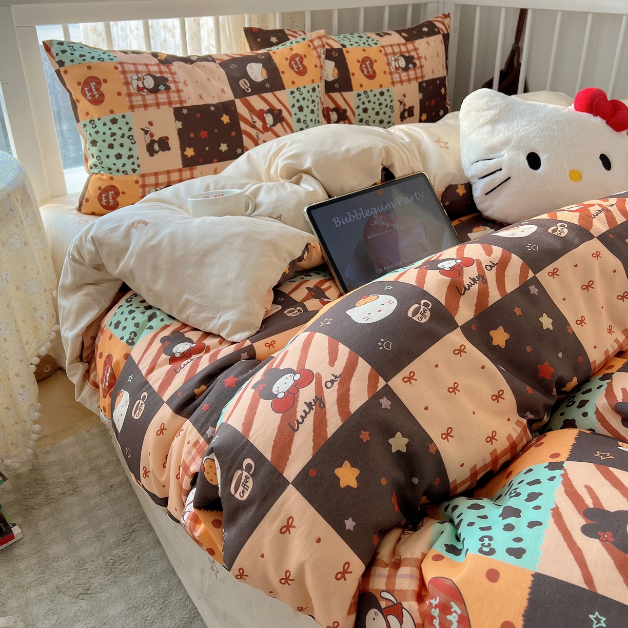 91家纺网 家纺一手货源 找家纺 桃喜 2026新款全棉40支12868四件套-小猫系列 蛋糕咖啡猫