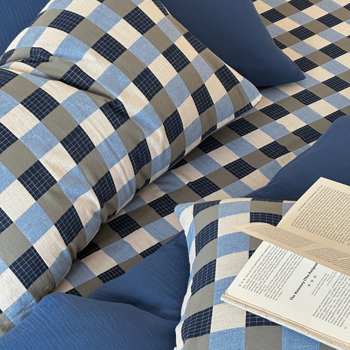 91家纺网 家纺一手货源 找家纺 山舍家居 2026新款全棉色织双层皱皱纱色织格子皱纱纯色混搭系列四件套 远屿