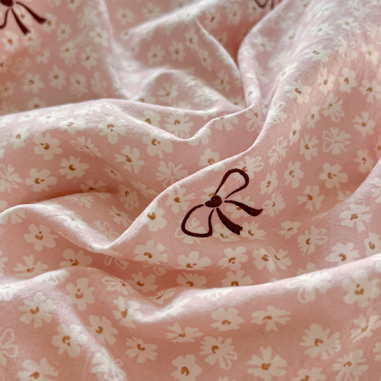 91家纺网 家纺一手货源 找家纺 弗苓家纺 2026新款古法水洗仿棉云感纱四件套小布袋 露思