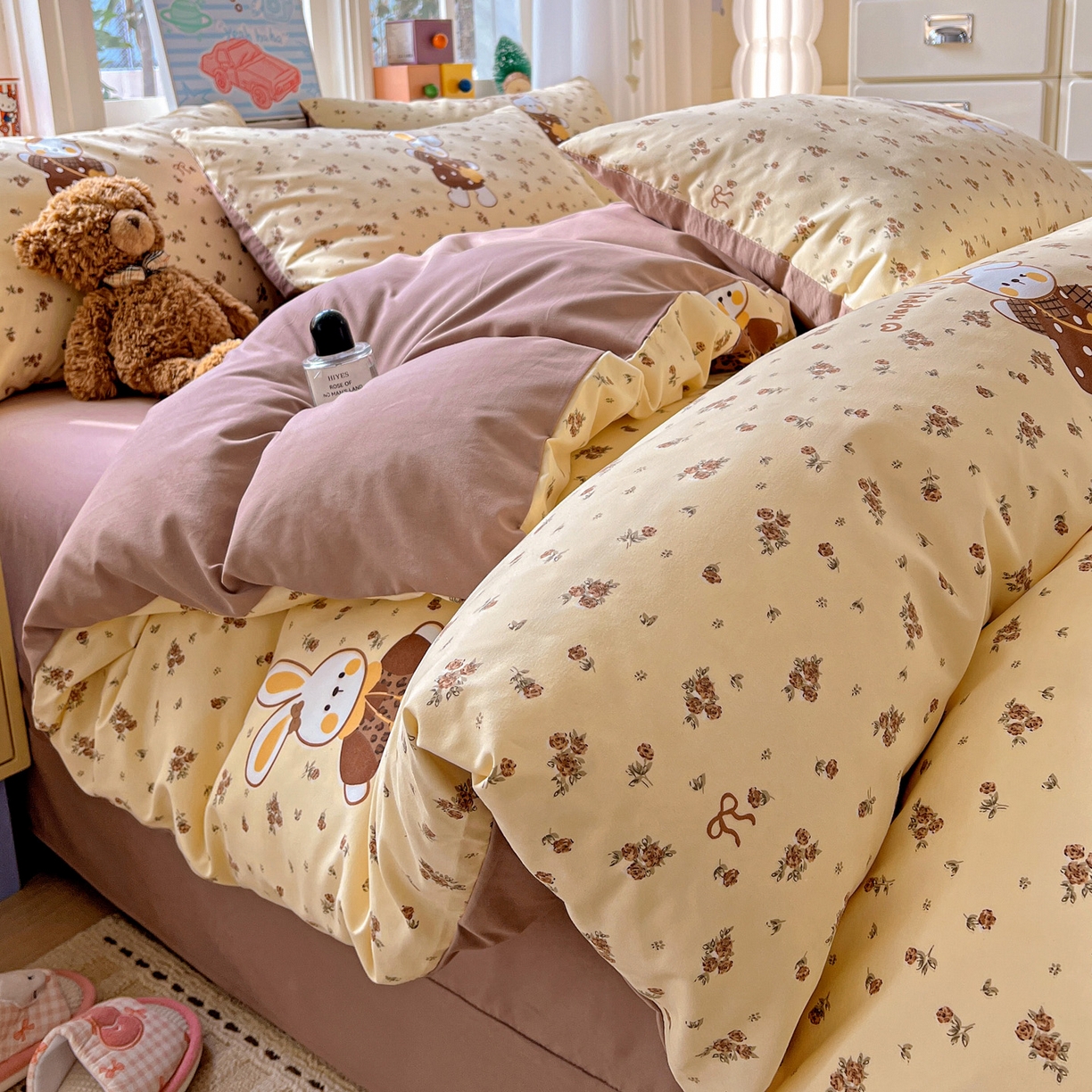 91家纺网 家纺一手货源 找家纺 弗苓家纺 2026新款古法水洗仿棉云感纱四件套小布袋 萌萌兔