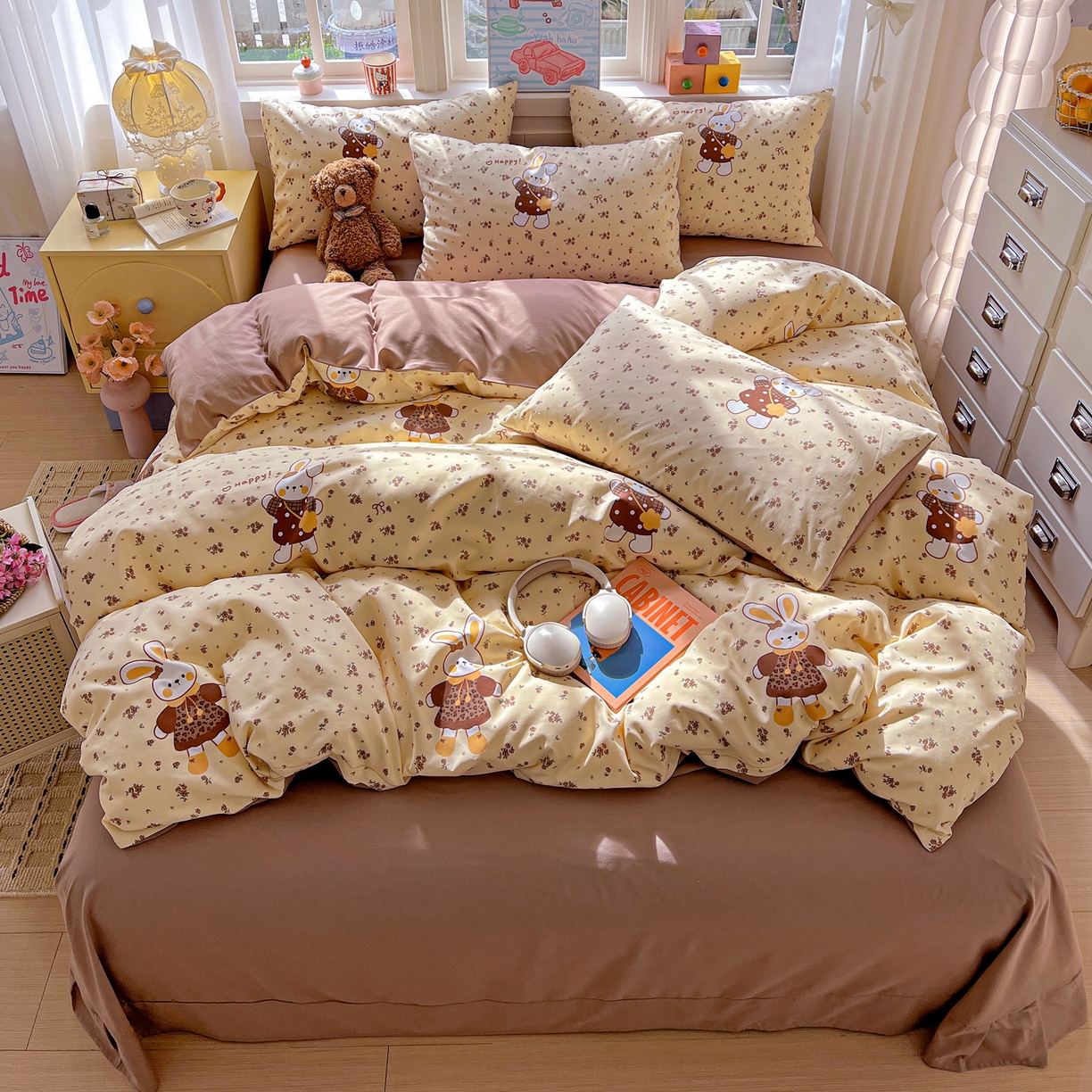 91家纺网 家纺一手货源 找家纺 弗苓家纺 2026新款古法水洗仿棉云感纱四件套小布袋 萌萌兔