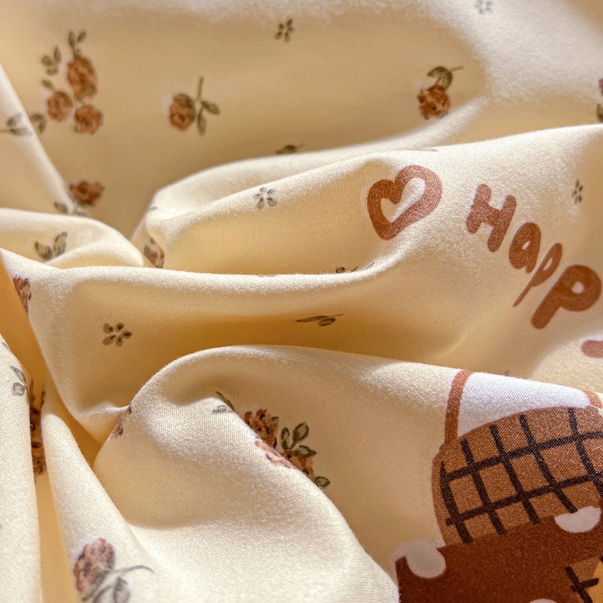 91家纺网 家纺一手货源 找家纺 弗苓家纺 2026新款古法水洗仿棉云感纱四件套小布袋 萌萌兔