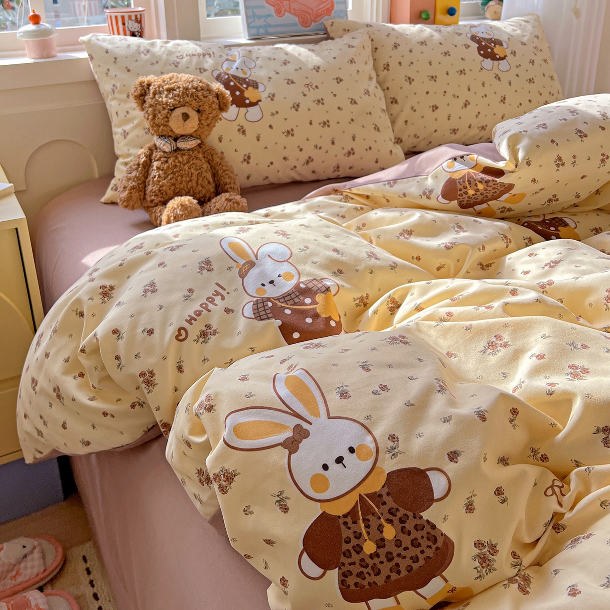 91家纺网 家纺一手货源 找家纺 弗苓家纺 2026新款古法水洗仿棉云感纱四件套小布袋 萌萌兔