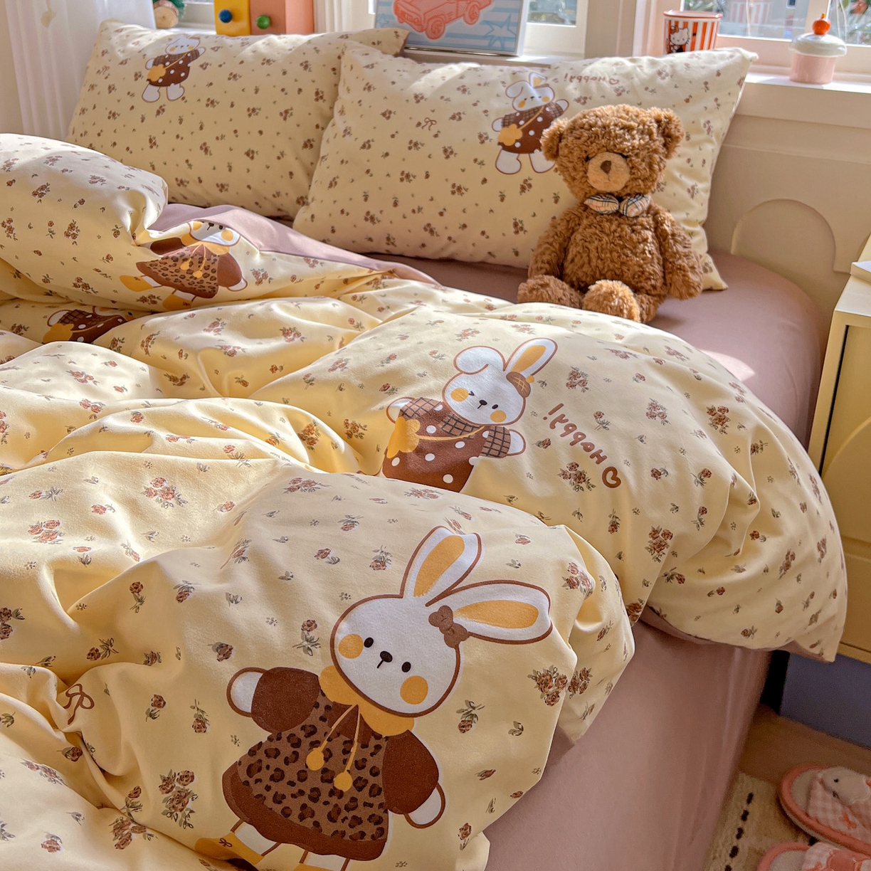 91家纺网 家纺一手货源 找家纺 弗苓家纺 2026新款古法水洗仿棉云感纱四件套小布袋 萌萌兔