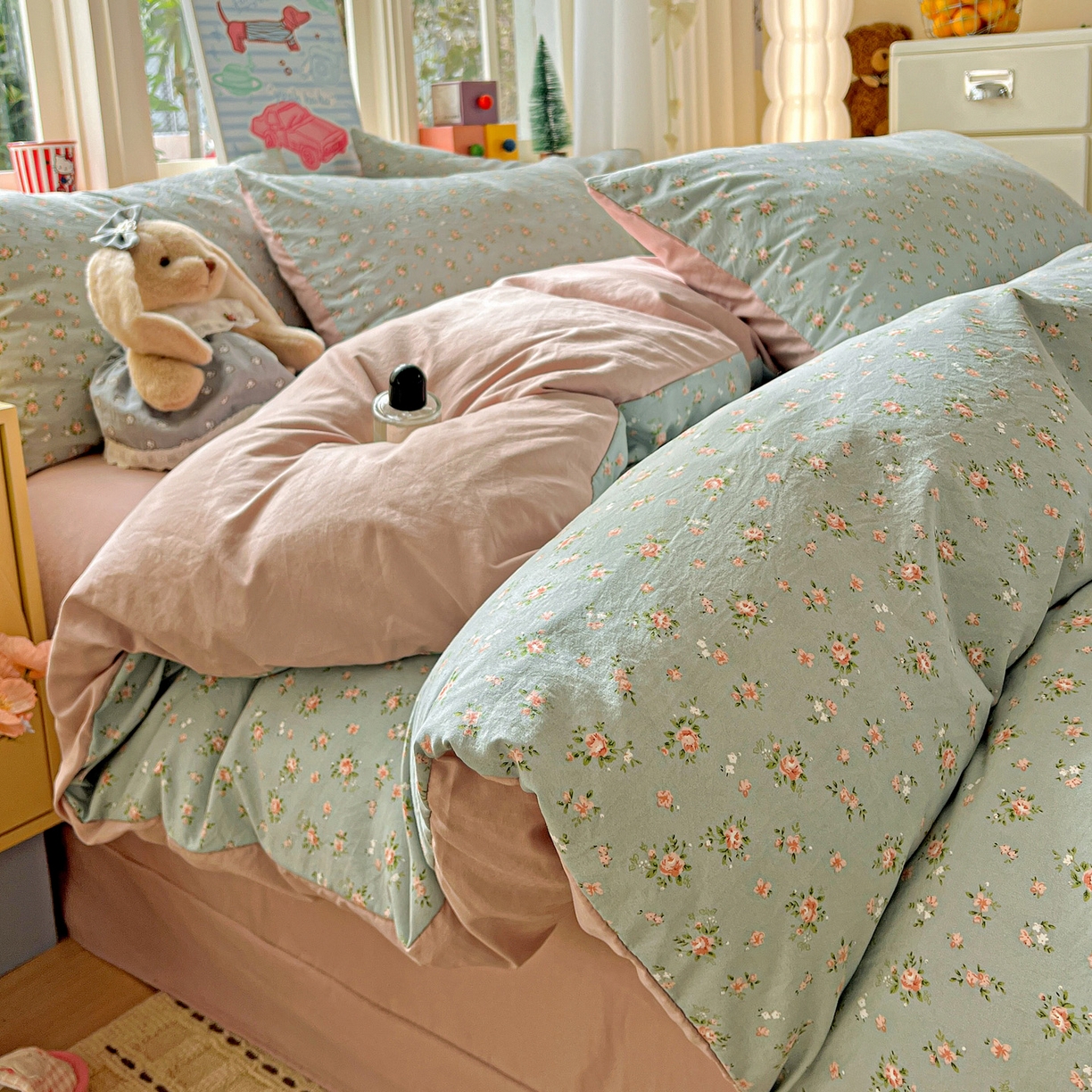 91家纺网 家纺一手货源 找家纺 弗苓家纺 2026新款古法水洗仿棉云感纱四件套小布袋 秘密花园