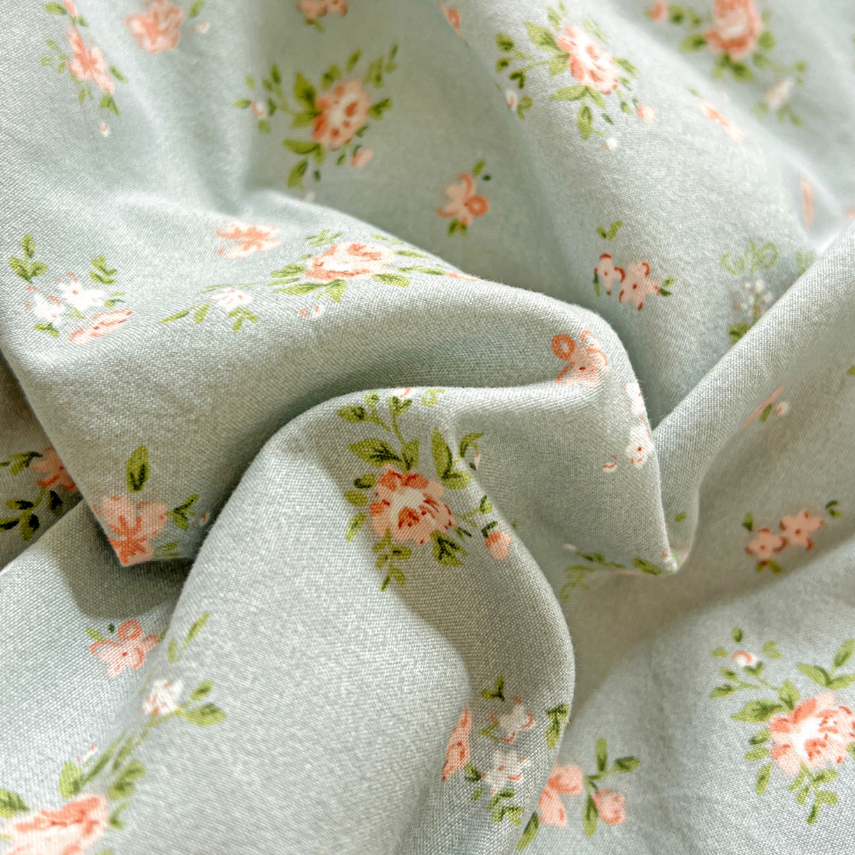 91家纺网 家纺一手货源 找家纺 弗苓家纺 2026新款古法水洗仿棉云感纱四件套小布袋 秘密花园