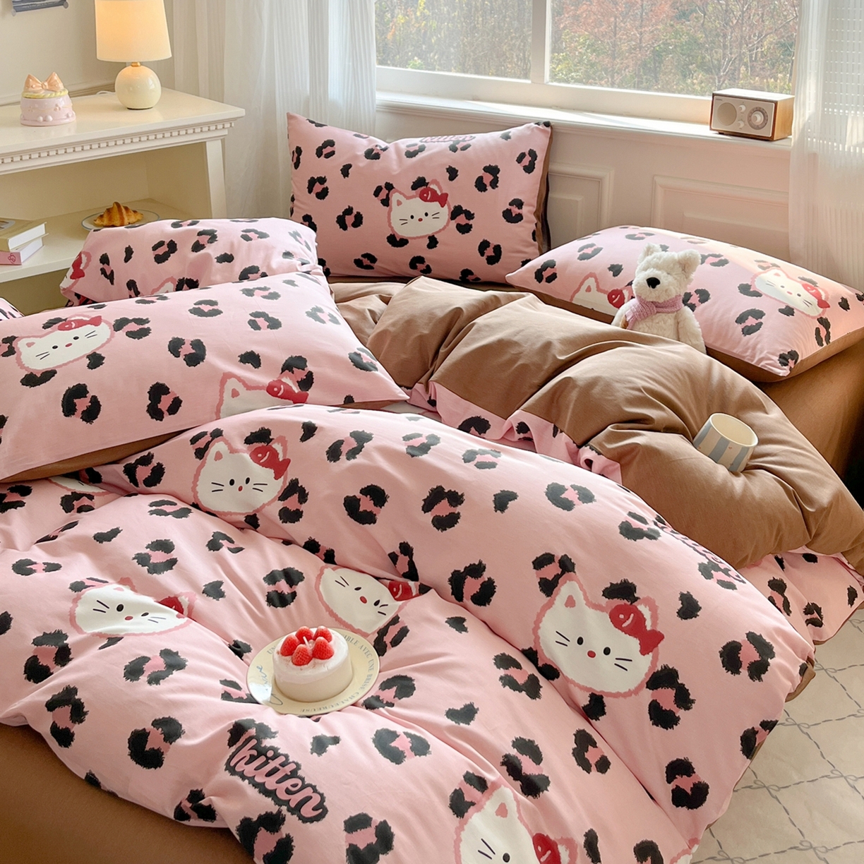 91家纺网 家纺一手货源 找家纺 博雅 2026新款全棉纯棉卡通四件套 豹纹小猫-粉