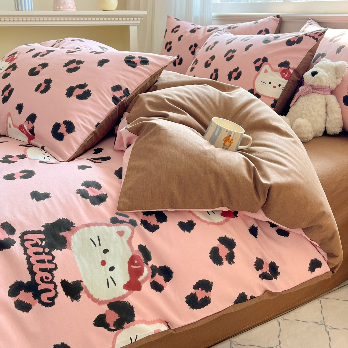 91家纺网 家纺一手货源 找家纺 博雅 2026新款全棉纯棉卡通四件套 豹纹小猫-粉