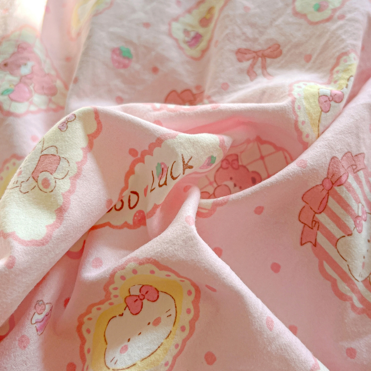 91家纺网 家纺一手货源 找家纺 弗苓家纺 2026新款古法水洗仿棉云感纱四件套小布袋 甜甜kt