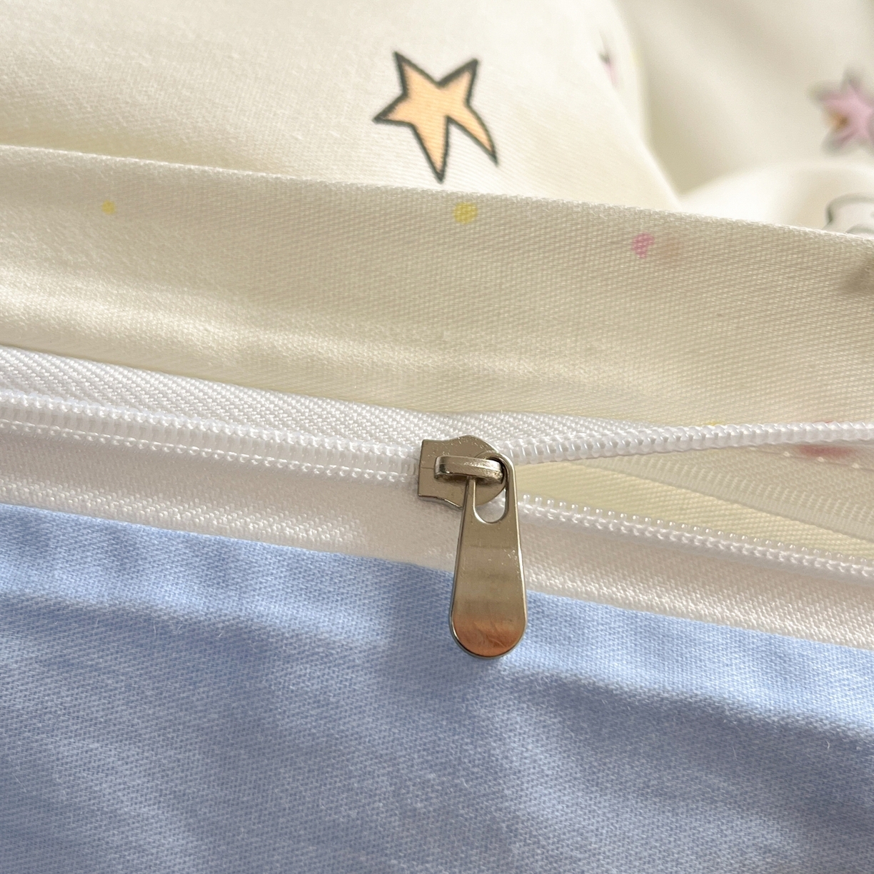 91家纺网 家纺一手货源 找家纺 博雅 2026新款全棉纯棉卡通四件套 星星蝴蝶结猫