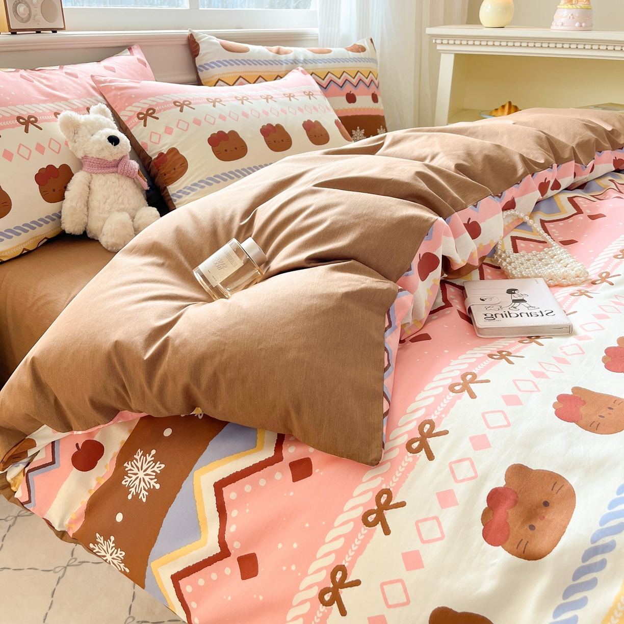 91家纺网 家纺一手货源 找家纺 博雅 2026新款全棉纯棉卡通四件套 圣诞苹果猫