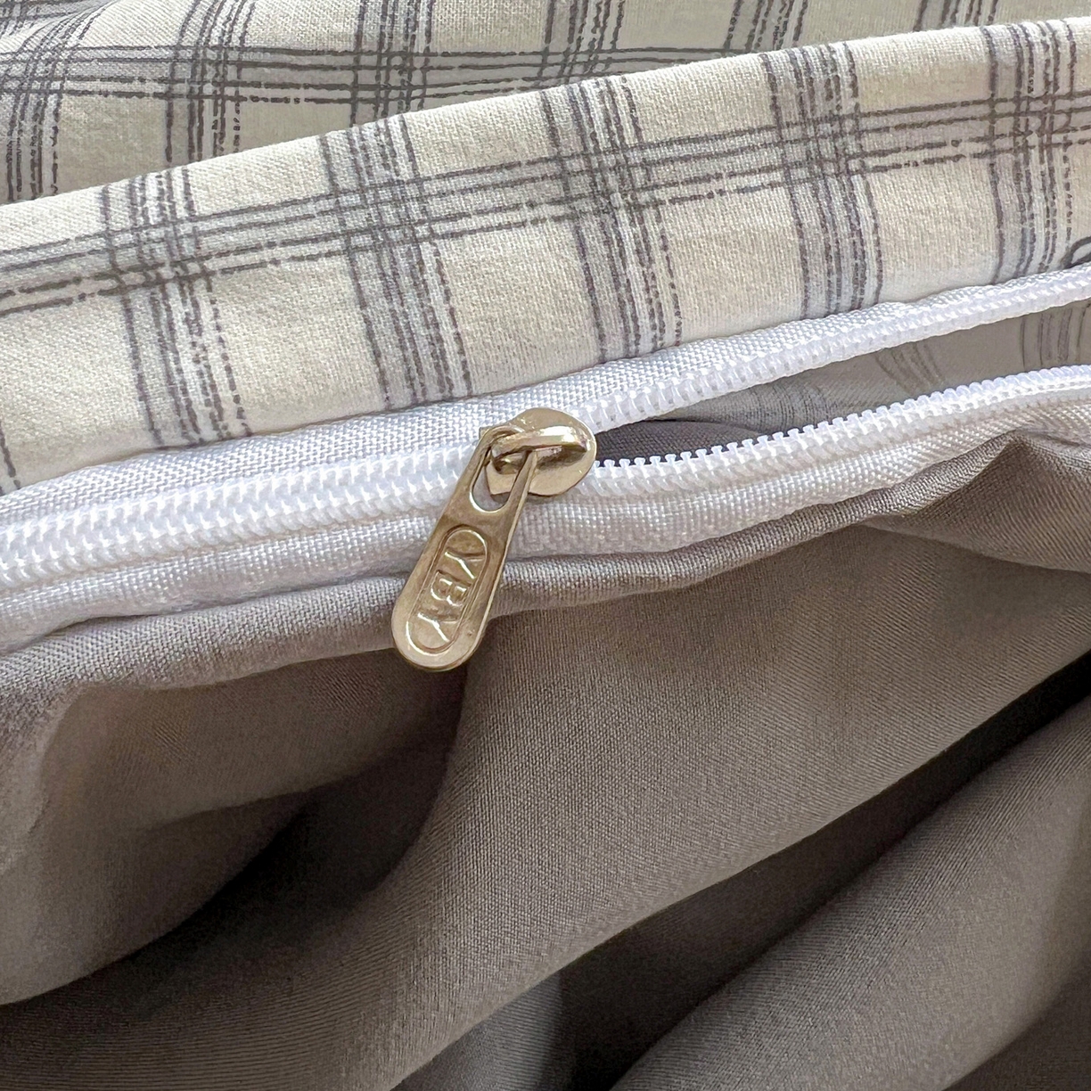 91家纺网 家纺一手货源 找家纺 弗苓家纺 2026新款古法水洗仿棉云感纱四件套小布袋 甜心乐园