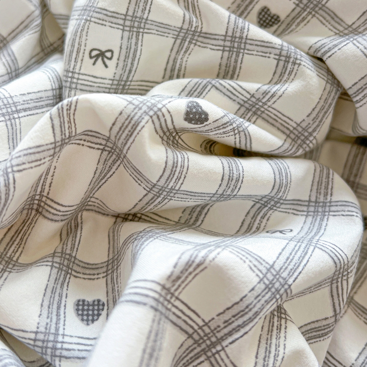 91家纺网 家纺一手货源 找家纺 弗苓家纺 2026新款古法水洗仿棉云感纱四件套小布袋 甜心乐园