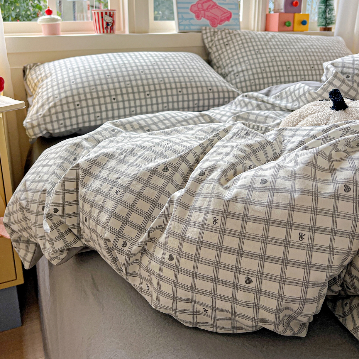 91家纺网 家纺一手货源 找家纺 弗苓家纺 2026新款古法水洗仿棉云感纱四件套小布袋 甜心乐园