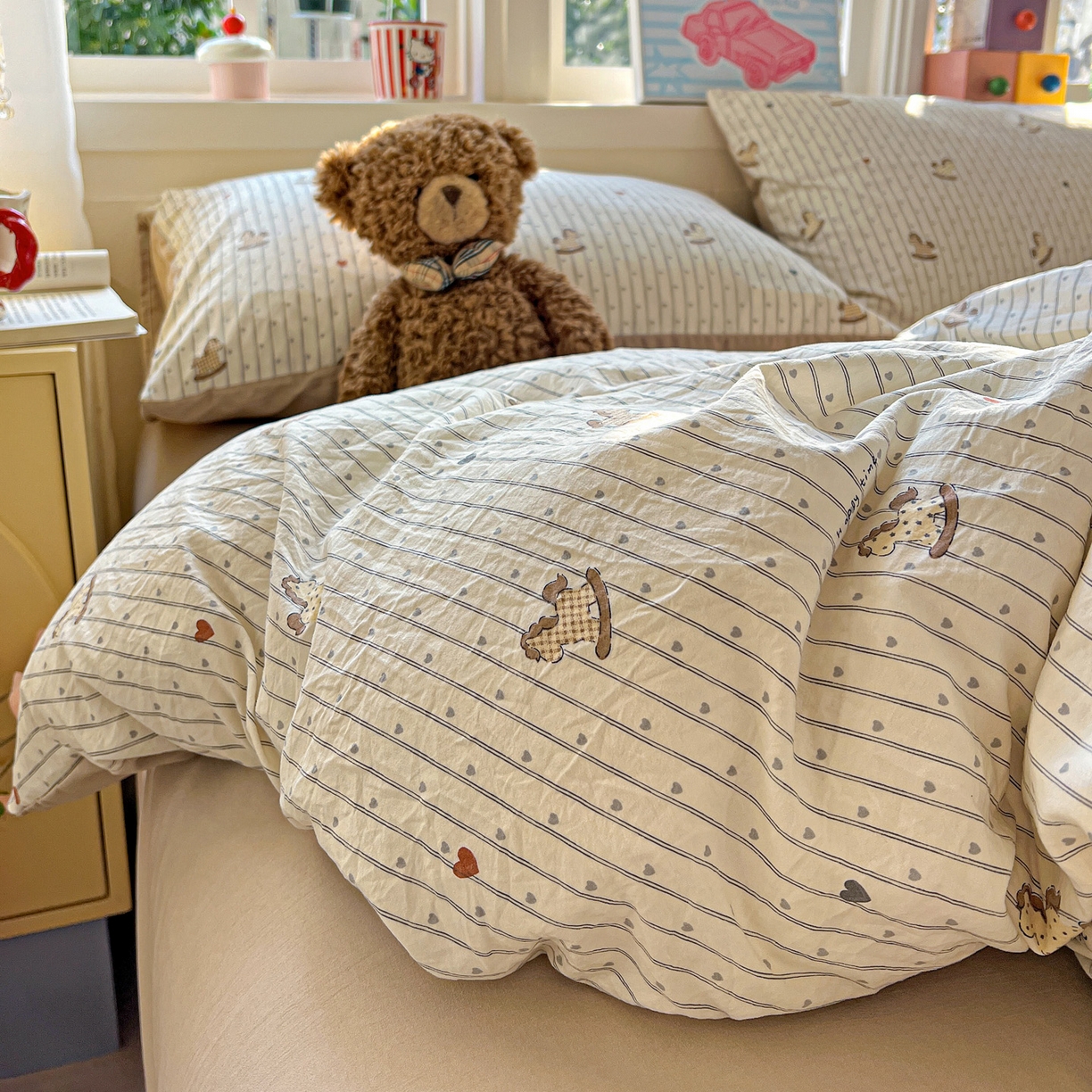 91家纺网 家纺一手货源 找家纺 弗苓家纺 2026新款古法水洗仿棉云感纱四件套小布袋 条纹木马