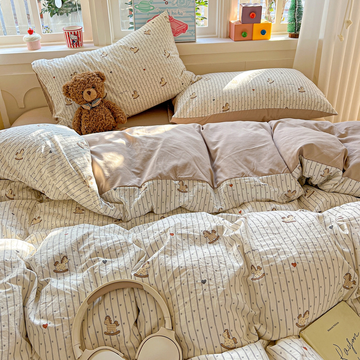 91家纺网 家纺一手货源 找家纺 弗苓家纺 2026新款古法水洗仿棉云感纱四件套小布袋 条纹木马