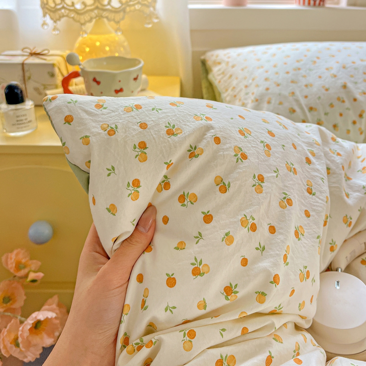 91家纺网 家纺一手货源 找家纺 弗苓家纺 2026新款古法水洗仿棉云感纱四件套小布袋 小橘子