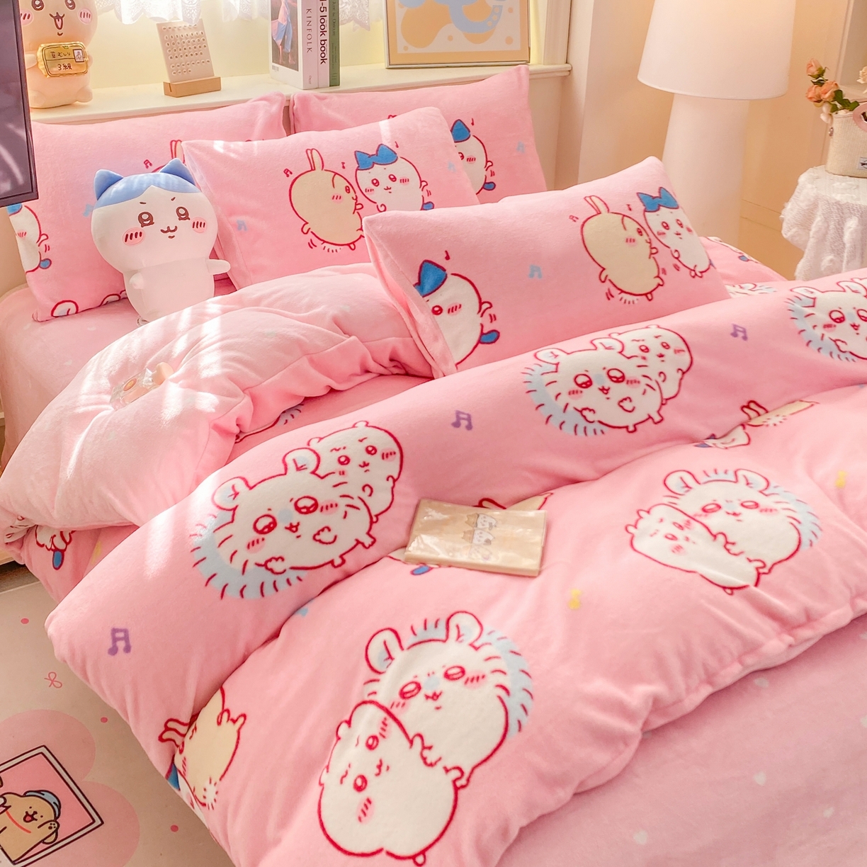 91家纺网 家纺一手货源 找家纺 博雅 2026新款卡哇正版授权高克重牛奶绒四件套 绒粉色吉伊卡哇