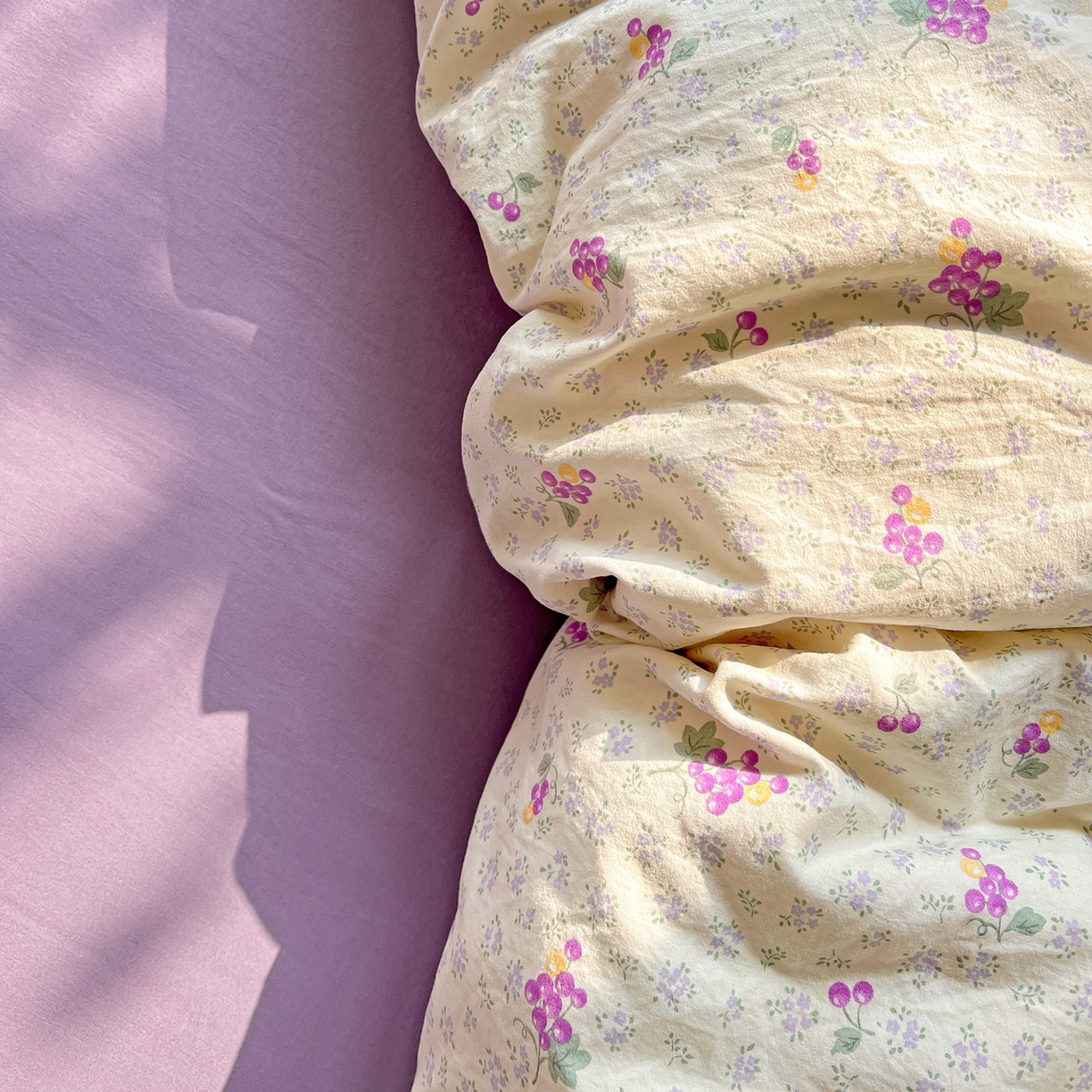 91家纺网 家纺一手货源 找家纺 弗苓家纺 2026新款古法水洗仿棉云感纱四件套小布袋 小葡萄