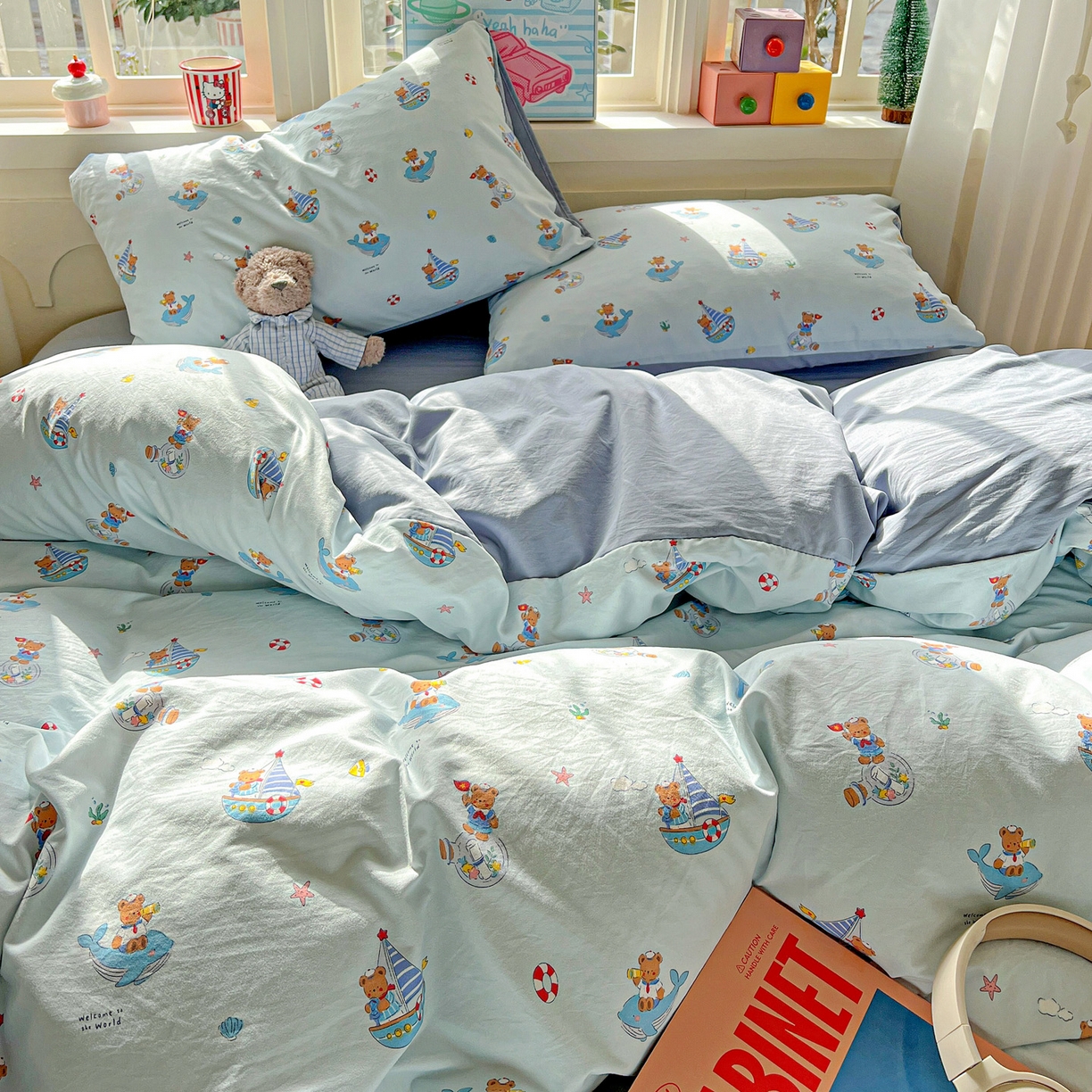 91家纺网 家纺一手货源 找家纺 弗苓家纺 2026新款古法水洗仿棉云感纱四件套小布袋 熊熊航海