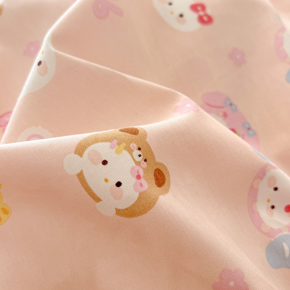 91家纺网 家纺一手货源 找家纺 西引力 2026新款40S全棉斜纹印花四件套 糖果猫-粉