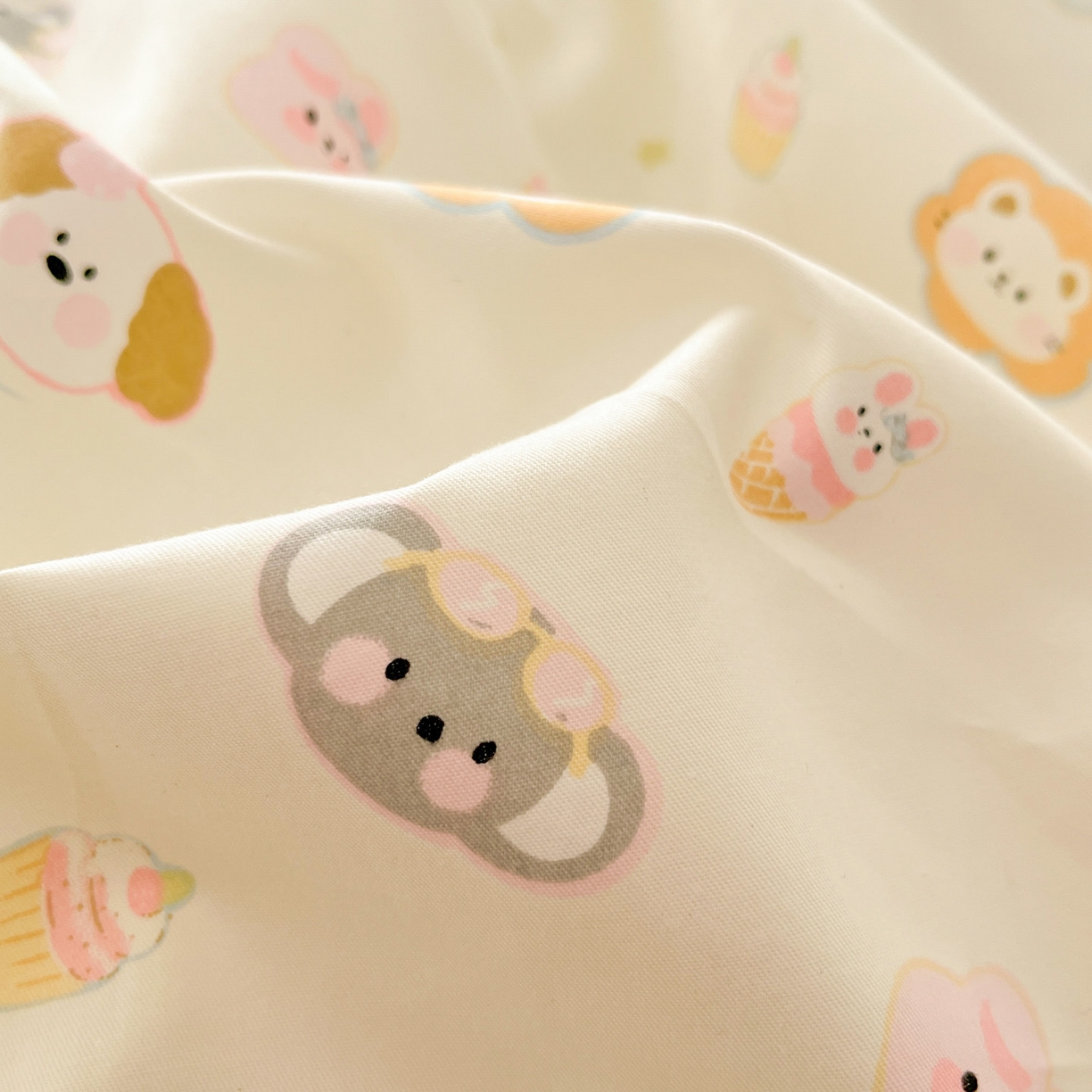 91家纺网 家纺一手货源 找家纺 西引力 2026新款40S全棉斜纹印花四件套 甜品猫