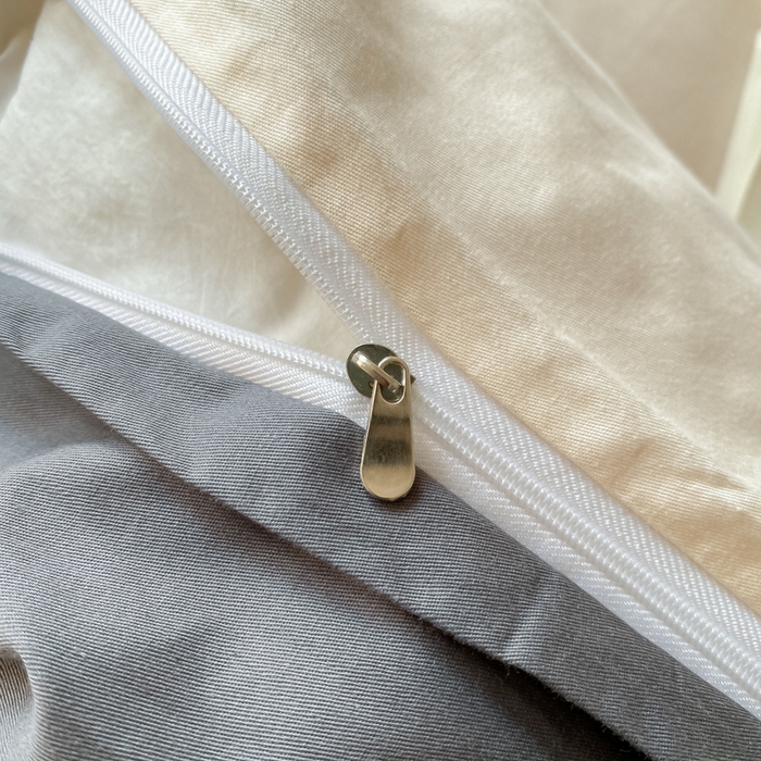 91家纺网 家纺一手货源 找家纺 昊翔家纺 2025新款13372全棉纯色四件套无印良品风简约套件 奶茶-深灰