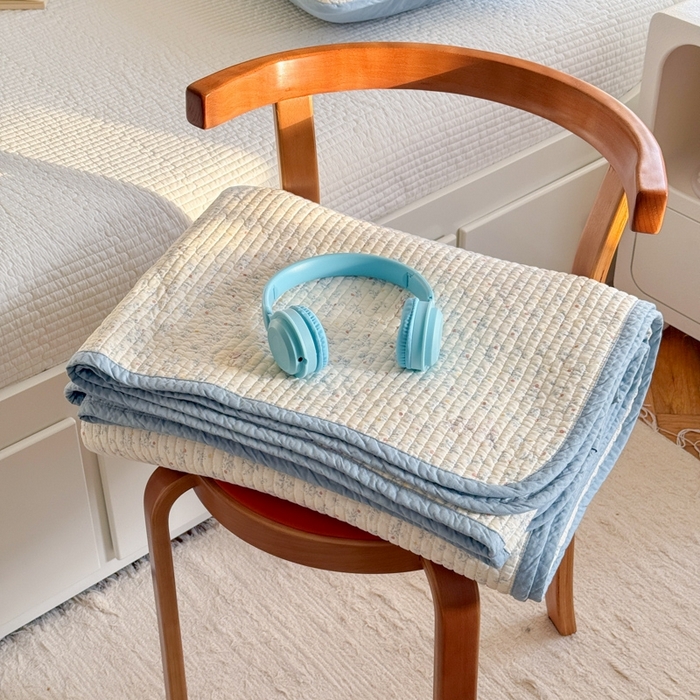 91家纺网 家纺一手货源 找家纺 茉夕家纺 2026新款春季纯棉棉花印花单品床盖单件床盖 蓝心兔