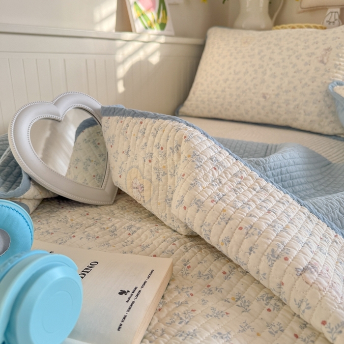 91家纺网 家纺一手货源 找家纺 茉夕家纺 2026新款春季纯棉棉花印花单品床盖单件床盖 蓝心兔