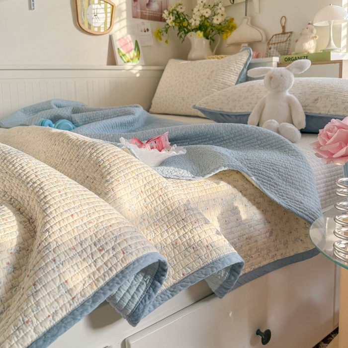 91家纺网 家纺一手货源 找家纺 茉夕家纺 2026新款春季纯棉棉花印花单品床盖单件床盖 蓝心兔