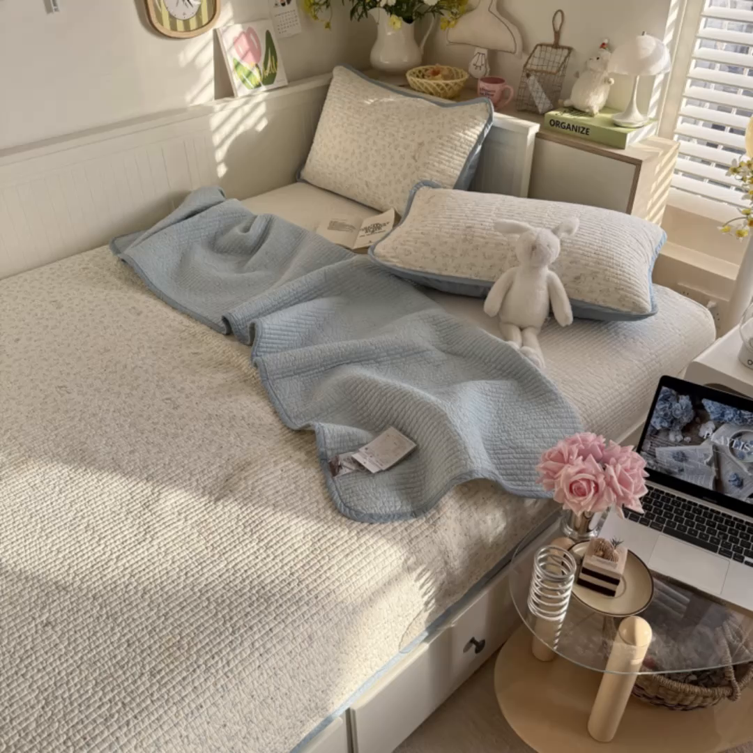 91家纺网 家纺一手货源 找家纺 茉夕家纺 2026新款春季纯棉棉花印花单品床盖单件床盖 蓝心兔