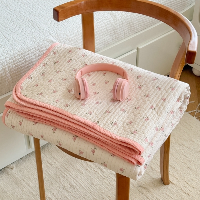 91家纺网 家纺一手货源 找家纺 茉夕家纺 2026新款春季纯棉棉花印花单品床盖单件床盖 蜜玲花语