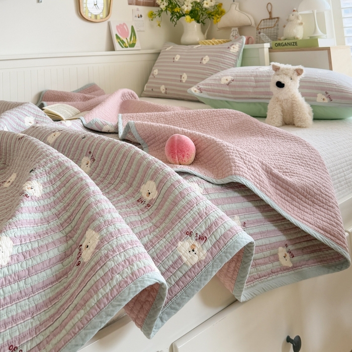 91家纺网 家纺一手货源 找家纺 茉夕家纺 2026新款春季纯棉棉花印花单品床盖单件床盖 努力小狗