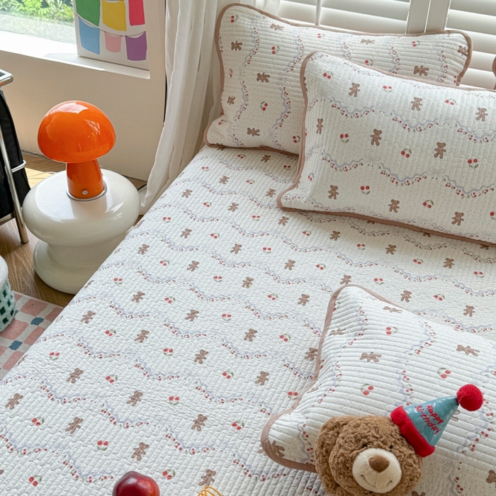 91家纺网 家纺一手货源 找家纺 茉夕家纺 2026新款春季纯棉棉花印花单品床盖单件床盖 樱桃小熊