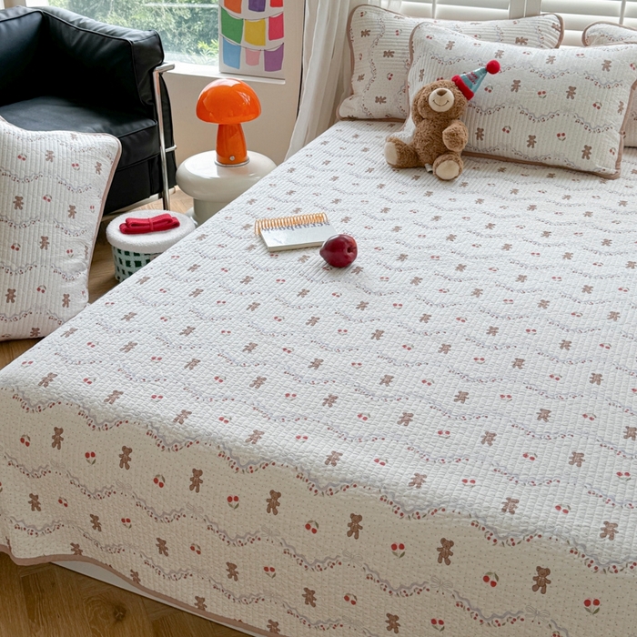 91家纺网 家纺一手货源 找家纺 茉夕家纺 2026新款春季纯棉棉花印花单品床盖单件床盖 樱桃小熊