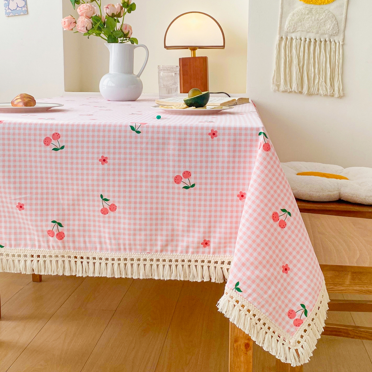 91家纺网 家纺一手货源 找家纺 金泰莱 2026新款印花老粗布桌布 格子樱桃