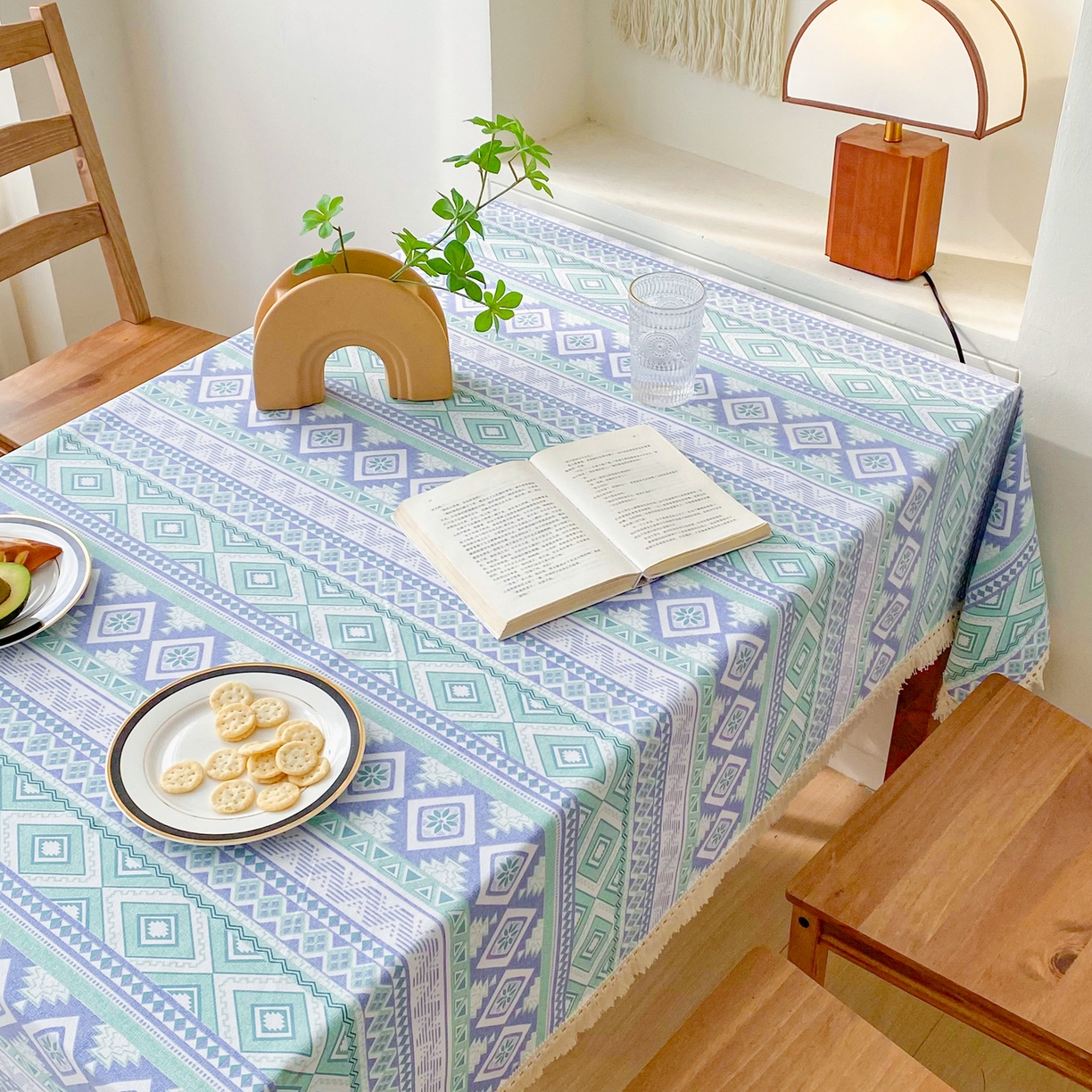 91家纺网 家纺一手货源 找家纺 金泰莱 2026新款印花老粗布桌布 蓝色恋歌